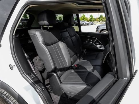 Used 2024 Land Rover Range Rover Long Wheelbase SE AWD/4WD image 39