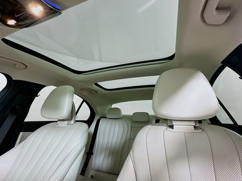 Used 2025 Mercedes-Benz E 350 Sedan image 24