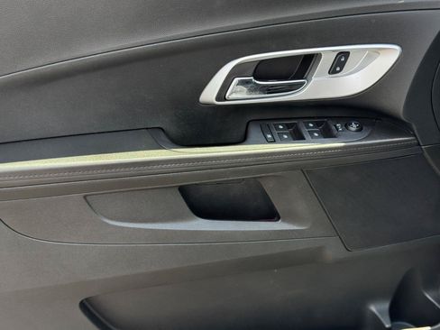 Used 2017 Chevrolet Equinox LS FWD image 15