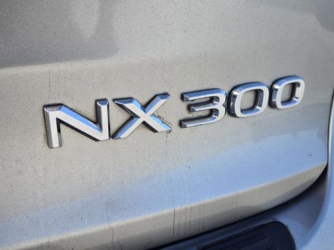 Used 2019 Lexus NX 300 FWD image 5