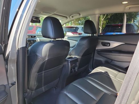 Used 2022 Nissan Murano SV image 11