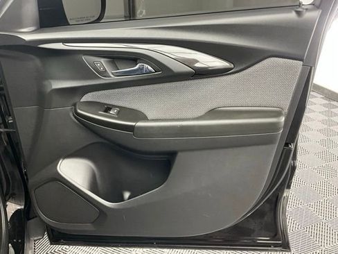Used 2021 Chevrolet TrailBlazer LS image 12