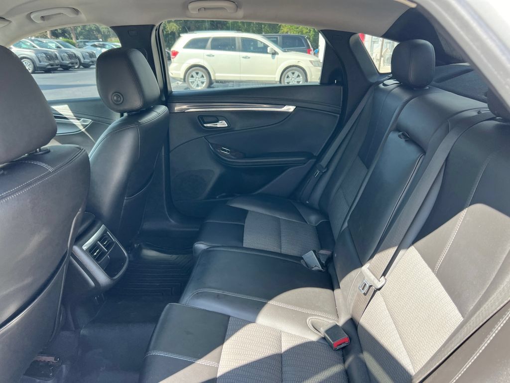 Used 2015 Chevrolet Impala LT w/ Convenience Package FWD image 14