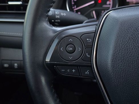 Used 2020 Toyota Camry SE image 18