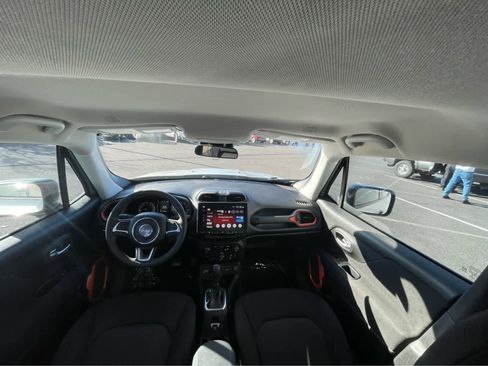 Used 2021 Jeep Renegade Sport image 13