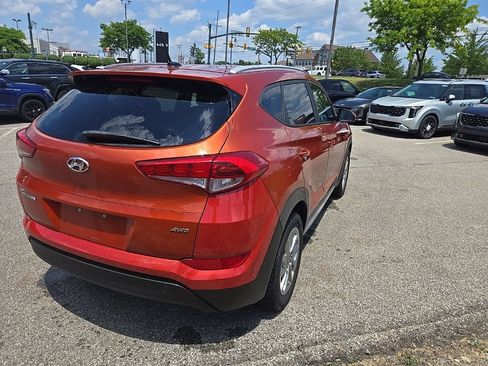 Used 2017 Hyundai Tucson SE w/ SE Popular Package 02 AWD/4WD image 3