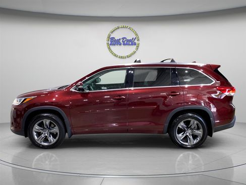 Used 2018 Toyota Highlander Limited Platinum image 2
