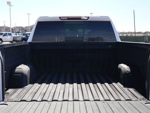 Used 2021 Chevrolet Silverado 1500 LT Trail Boss w/ Convenience Package II image 6