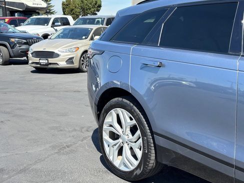 Used 2019 Land Rover Range Rover Velar R-Dynamic SE AWD/4WD image 3