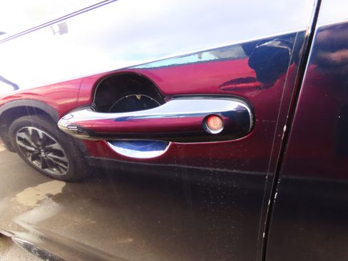 Used 2024 Toyota Corolla SE image 13