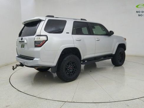 Used 2022 Toyota 4Runner SR5 AWD/4WD image 62