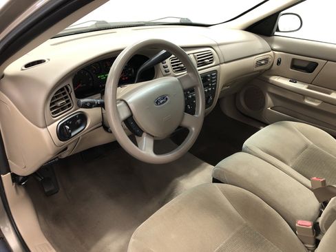 Used 2006 Ford Taurus SE image 16