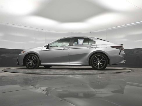 Used 2024 Toyota Camry SE FWD image 35