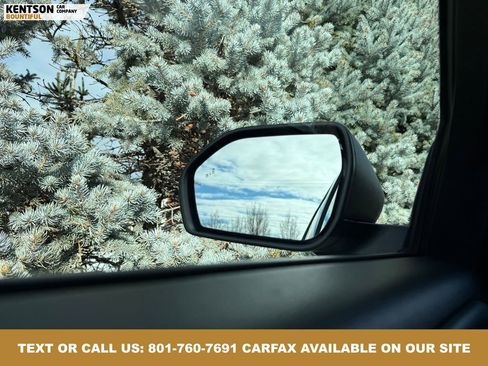 Used 2025 Ford Explorer Active image 20