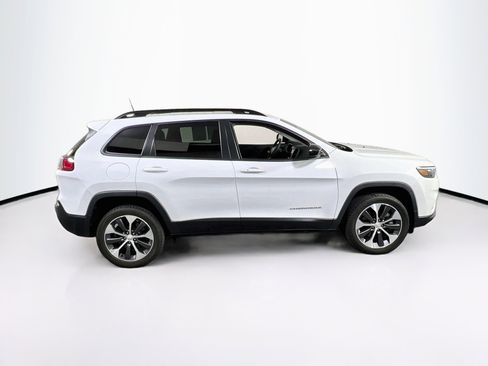 Used 2022 Jeep Cherokee Limited w/ Elite Package image 4