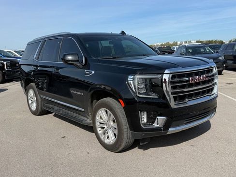 Used 2023 GMC Yukon SLT image 2