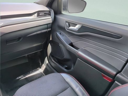 Used 2023 Ford Escape ST-Line w/ Tech Pack #1 FWD image 30