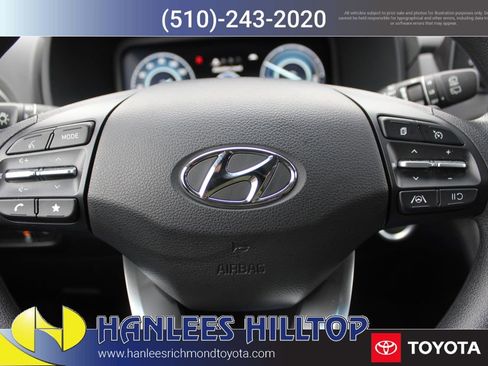 Used 2023 Hyundai Kona SE image 27