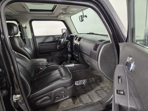 Used 2010 HUMMER H3 Alpha image 30