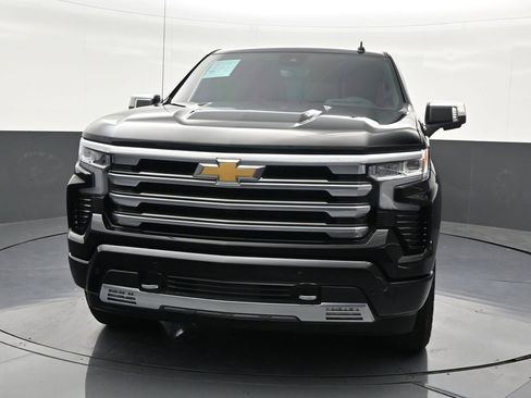 Used 2025 Chevrolet Silverado 1500 High Country w/ Technology Package image 8