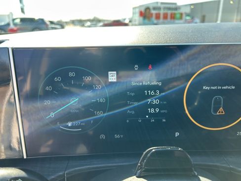 Used 2025 Hyundai Santa Fe Limited image 12