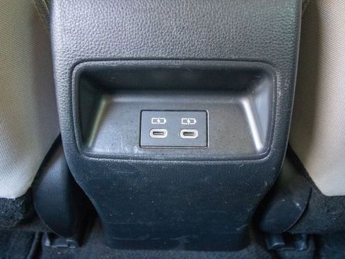 Used 2023 Toyota Corolla LE image 34