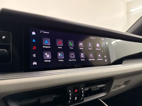 Certified 2025 Porsche Cayenne S AWD/4WD image 23