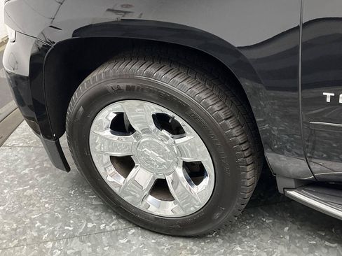 Used 2017 Chevrolet Tahoe Premier AWD/4WD image 38