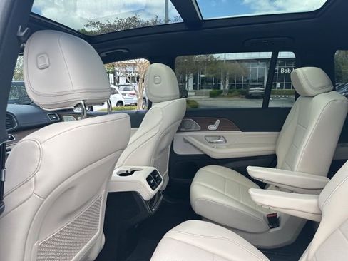 Certified 2025 Mercedes-Benz GLS 450 4MATIC image 22