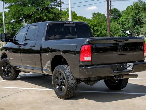 Used 2016 RAM 2500 Lone Star w/ Black Appearance Group image 9