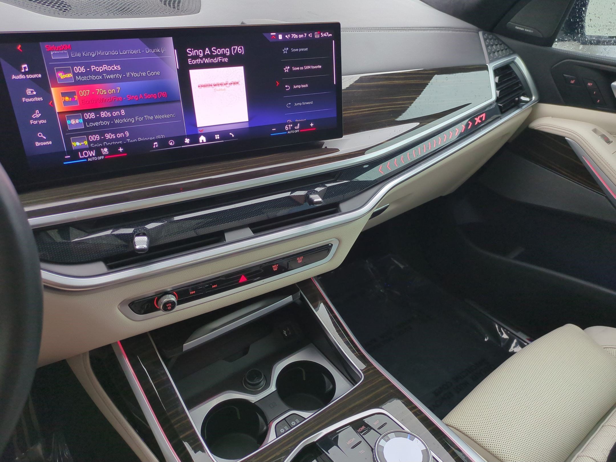 Used 2024 BMW X7 xDrive40i w/ Executive Package AWD/4WD image 23