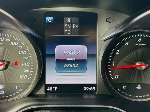 Used 2019 Mercedes-Benz GLC 300 4MATIC image 12