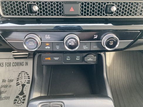 Certified 2025 Honda Civic Sport image 23