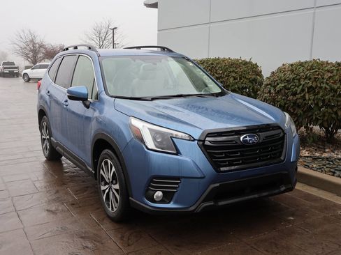 Used 2022 Subaru Forester Limited image 1