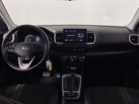 Certified 2022 Hyundai Venue SEL image 14