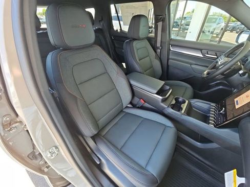 New 2026 GMC Terrain AT4 AWD/4WD image 17