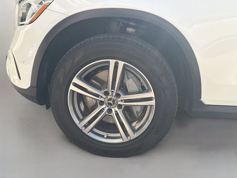 Used 2022 Mercedes-Benz GLC 300 w/ Premium Package Lite image 34