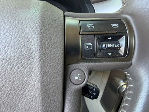 Used 2011 Lexus GX 460 w/ Comfort Plus Pkg AWD/4WD image 19