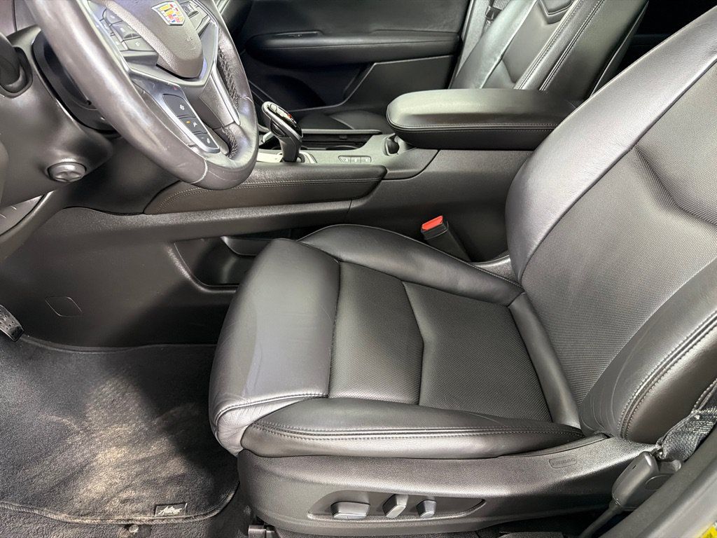 Used 2018 Cadillac XT5 Premium Luxury AWD/4WD image 11