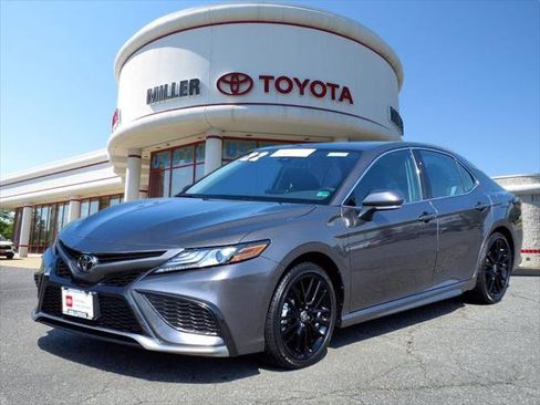 Certified 2022 Toyota Camry XSE FWD image 1