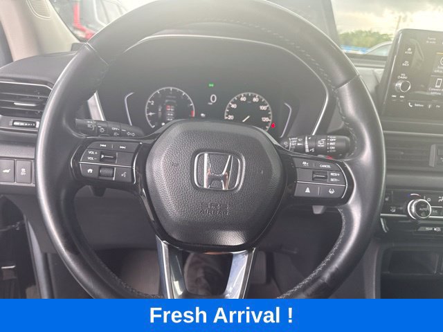 Used 2025 Honda Pilot EX-L image 6