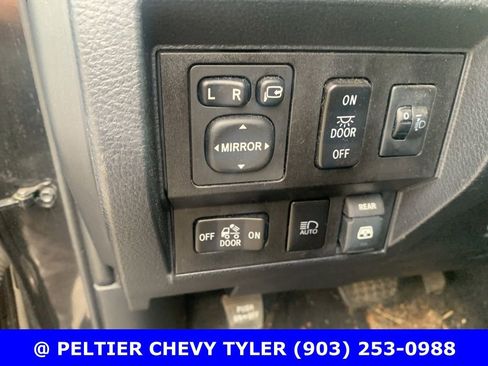 Used 2019 Toyota Tundra Platinum AWD/4WD image 16