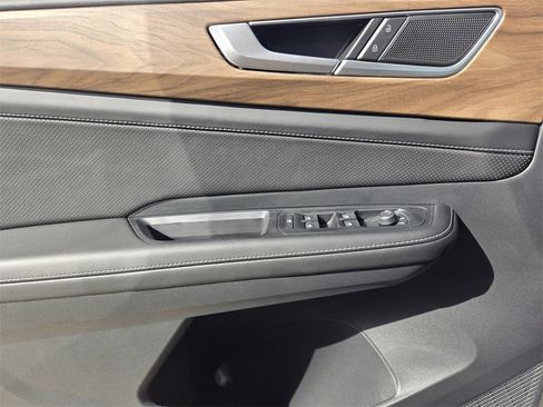 New 2026 Volkswagen Atlas SE image 18