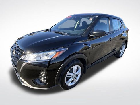 Certified 2025 Nissan Kicks Play S image 12