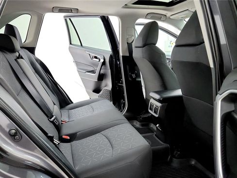 Used 2025 Toyota RAV4 XLE w/ Convenience Package image 15