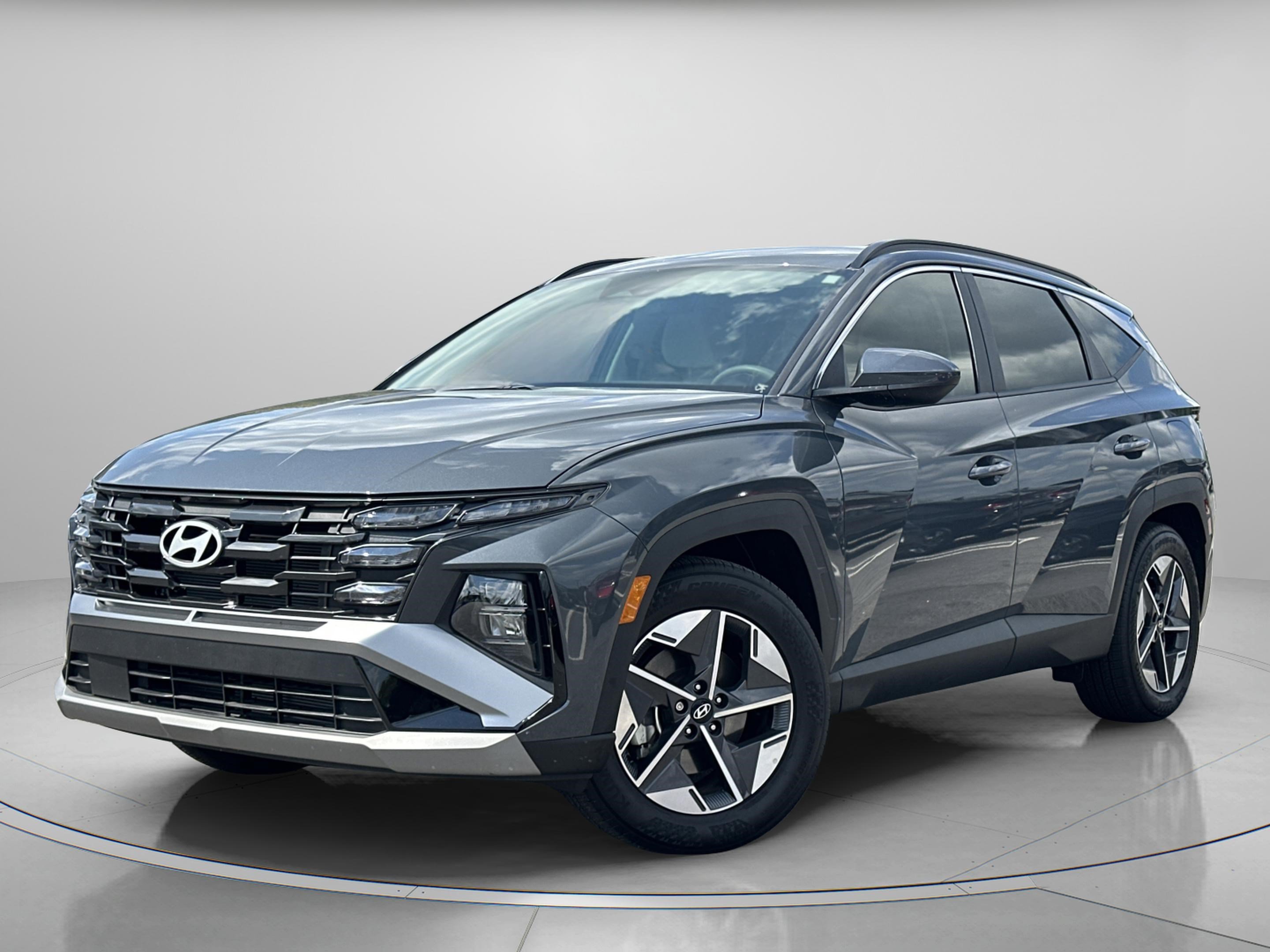New 2025 Hyundai Tucson SEL FWD image 2