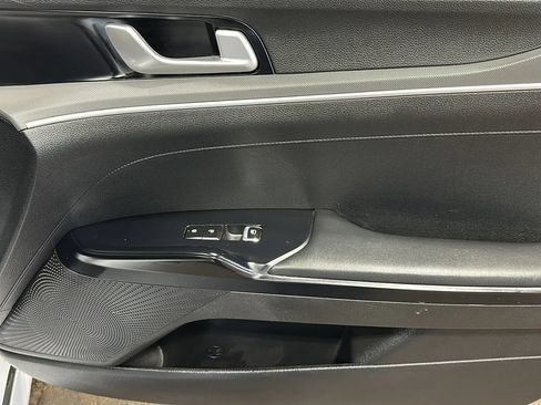 Used 2022 Kia K5 LX FWD image 17