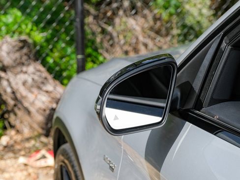 Used 2018 Mercedes-Benz GLC 43 AMG 4MATIC image 40