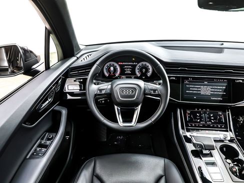 Used 2025 Audi Q7 3.0T Premium Plus image 6