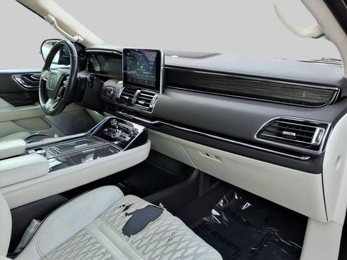 Used 2019 Lincoln Navigator L Black Label w/ Cargo Package image 24